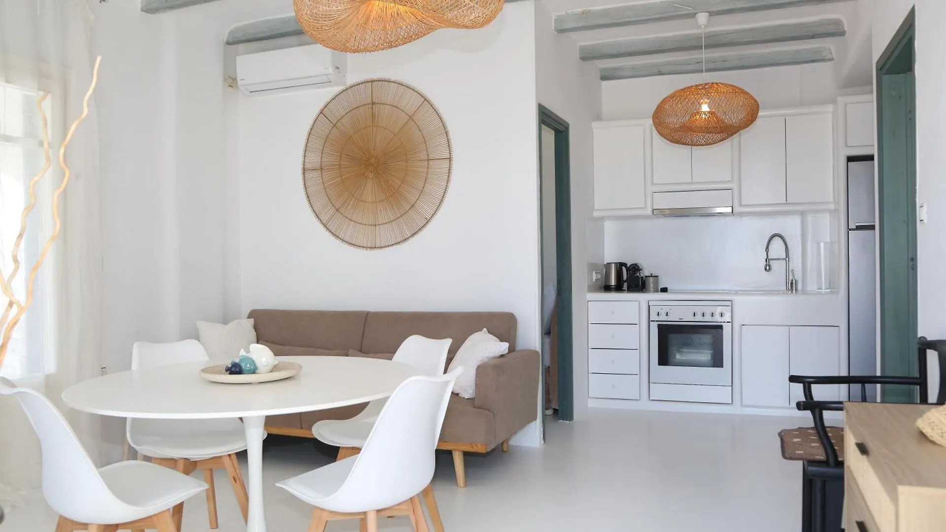 Hébergement de vacances Cycladic Home With Hot Tub Ano Mera