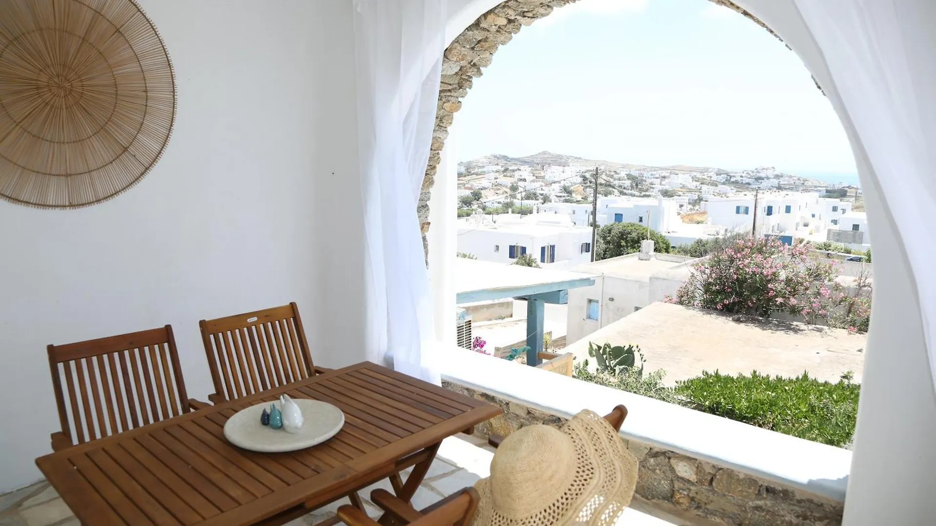 Cycladic Home With Hot Tub Ano Mera 0*,  Grèce